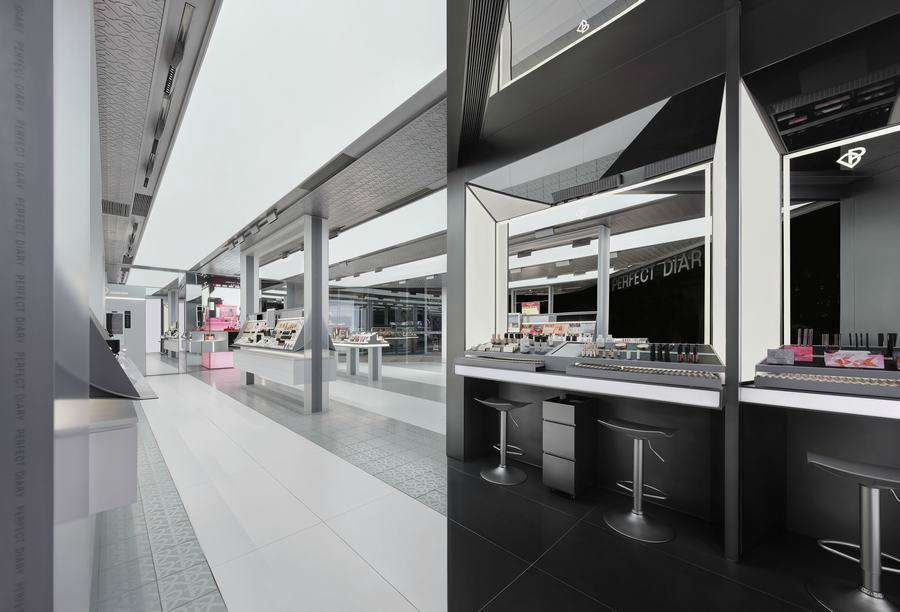 鄭州品牌化妝品店裝修設(shè)計效果圖