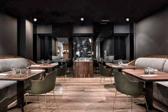 150平米鄭州西餐廳設計效果圖